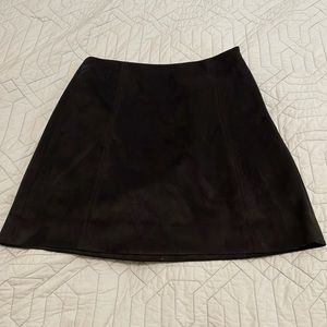Babaton Aritzia Black Faux-Suede Mini Skirt Sz 8